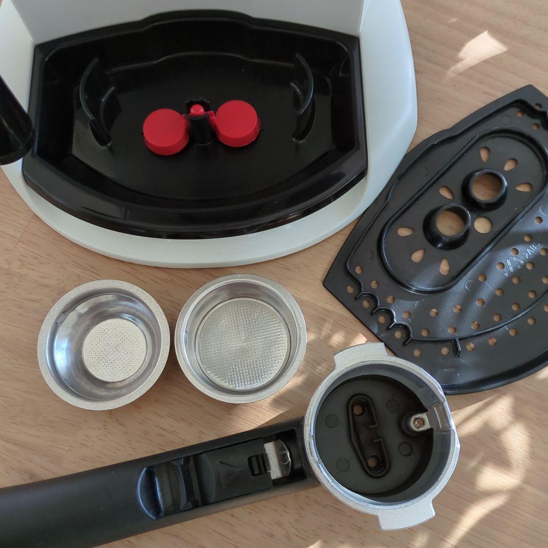 DeLonghi エスプレッソマシン EC221W