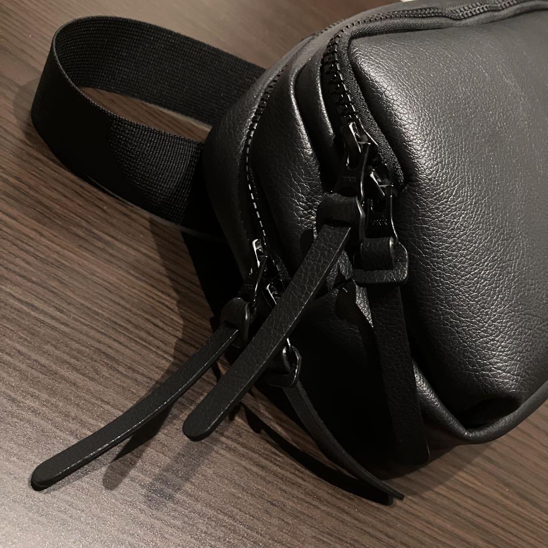 【美品】ノースフェイス　ボディバッグ　チューニングレザーヒップパック　完売品 美品】ノースフェイスボディバッグチューニングレザーヒップ
