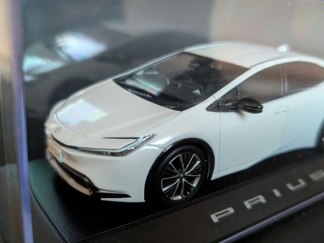 【Hiro1964】カラーサンプル 1/30 トヨタ プリウス Amazon | トヨタ 1/30 オフィシャルミニカー 新型プリウス