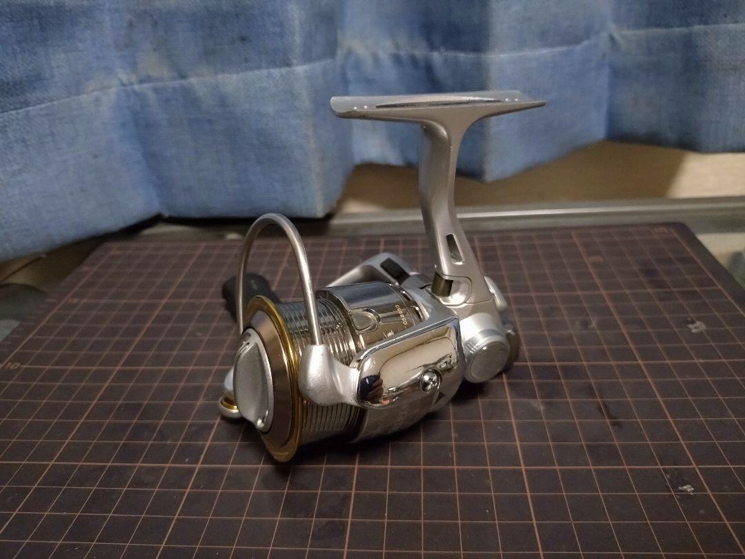 【コンビニ受取対応商品】 チームダイワ イグニス2506C 黒色ノブ リール