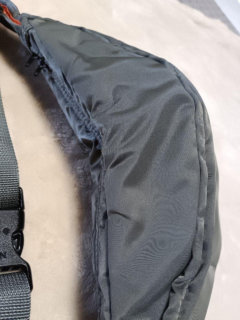 PORTER シルバーグレー ボディバッグ（S) タンカー