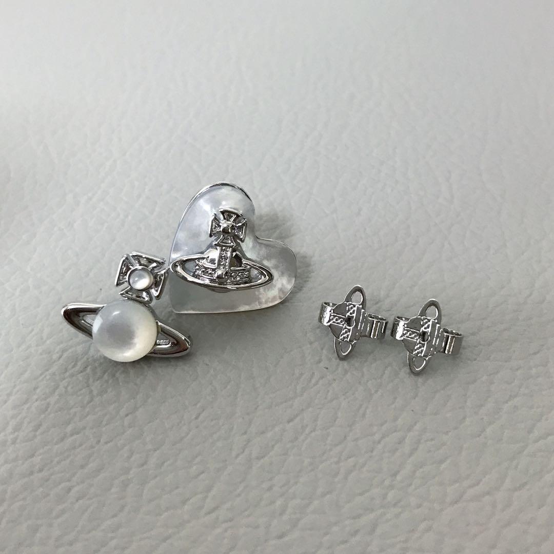 パールピアスピアス　ヴィヴィアンウエストウッド