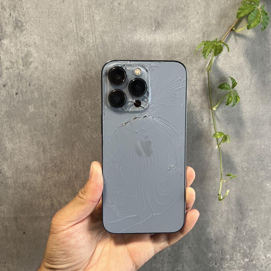 Apple iPhone 13 Pro 256GBシエラブルー本体 - メルカリ