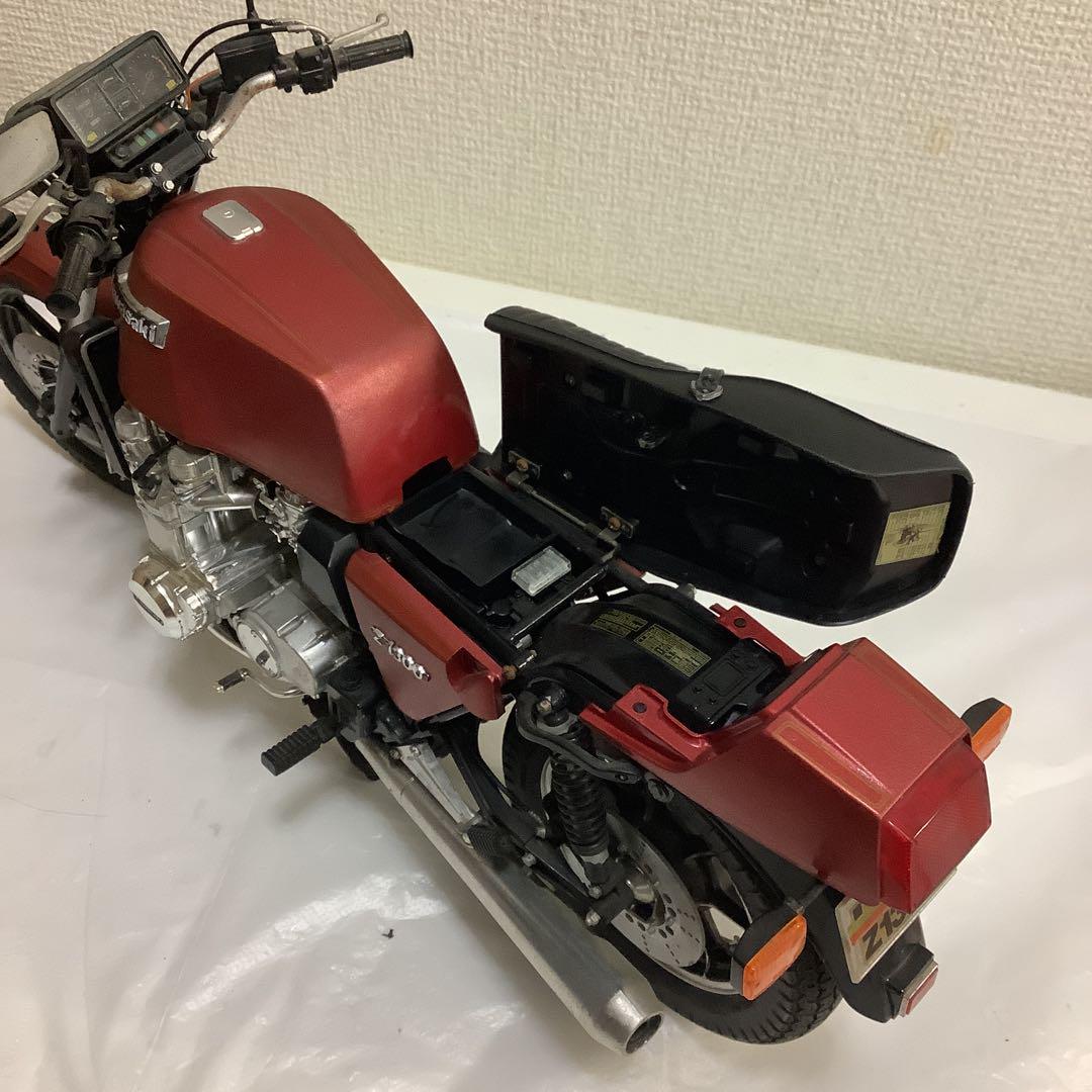 6777⑧Kawasaki Z1300 バイクモデル レッド 1/6スケール 6777⑧Kawasaki Z1300 バイクモデル レッド 1/6スケール - メルカリ