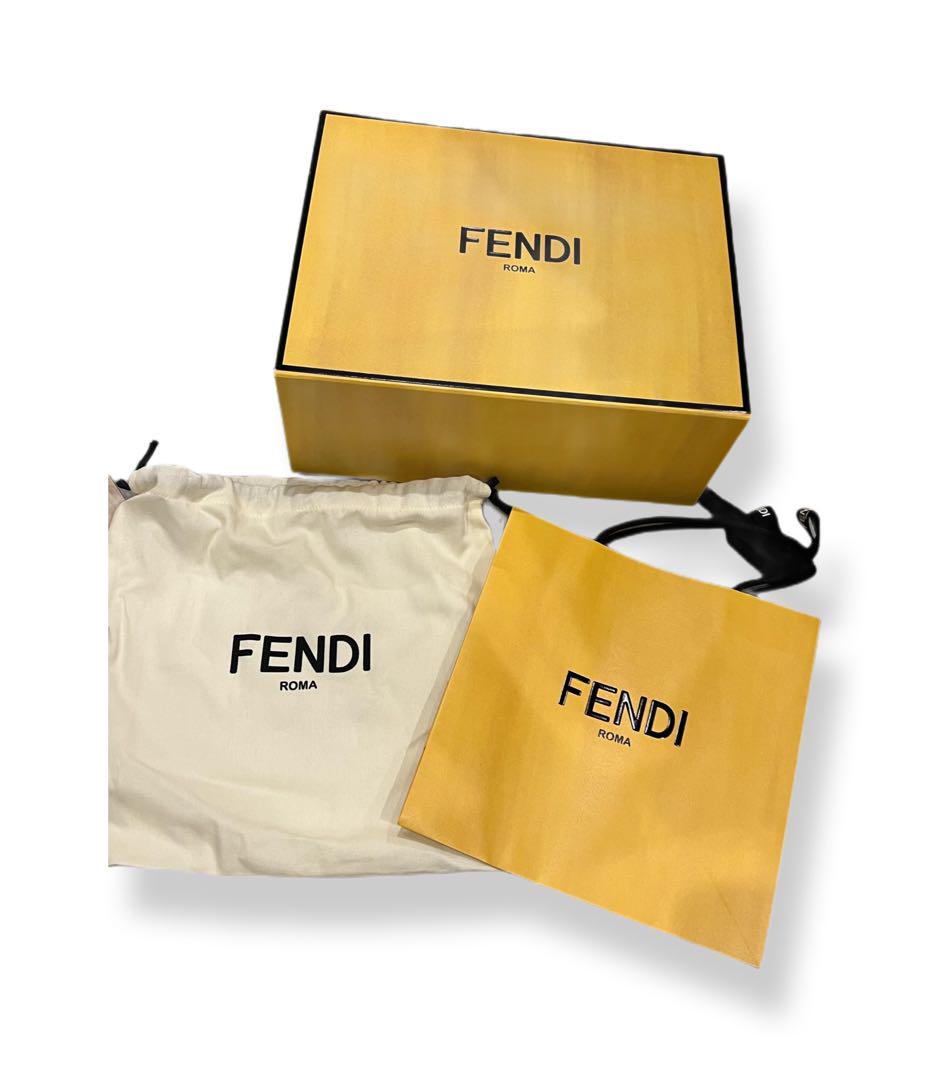 【初売り】 週末SALE‼️超美品!箱&袋&紙袋付き！FENDI ズッカ柄 バケハ 帽子