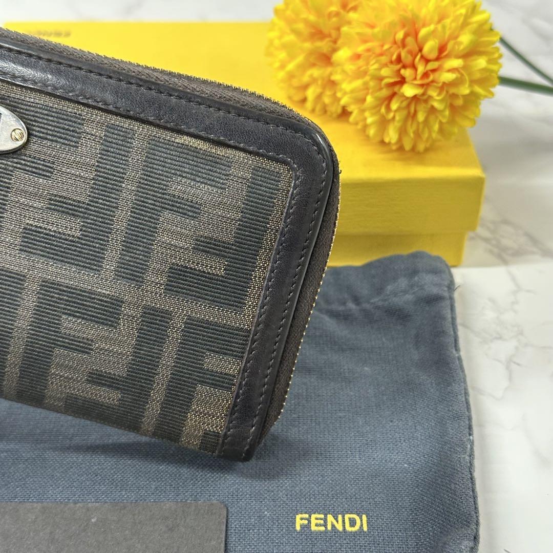 新品同様‼️ フェンディ FENDI 財布 長財布 ズッカ柄 ラウンド