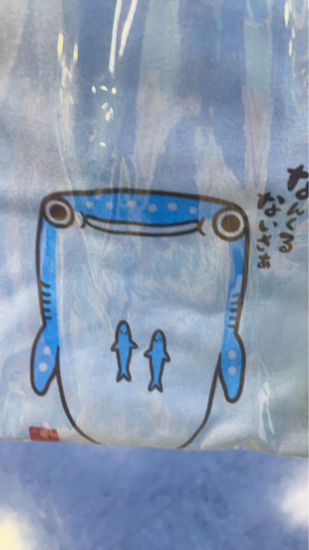 青色の魚イラストTシャツ