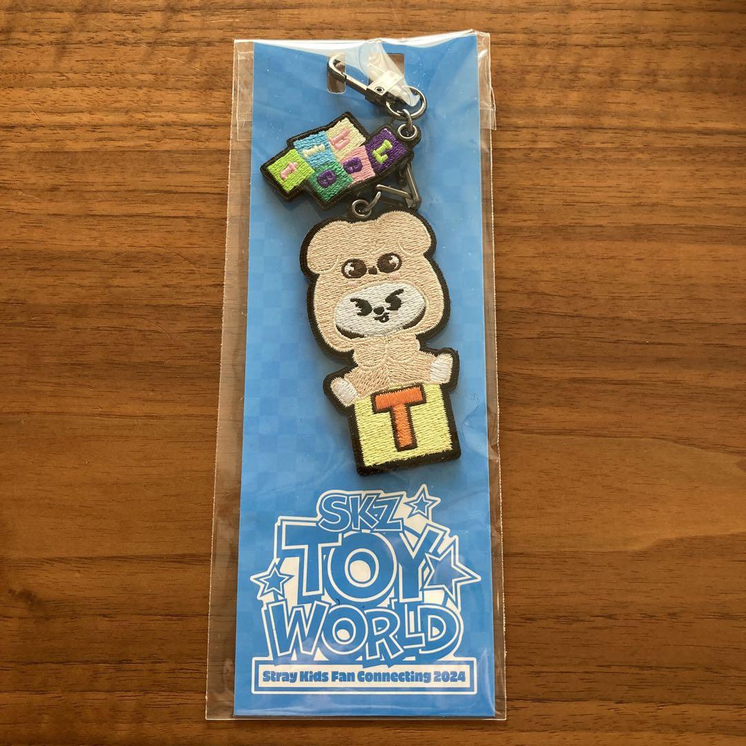 StrayKids TOYWORLD 刺繍キーホルダー TOYキーホルダー リノ