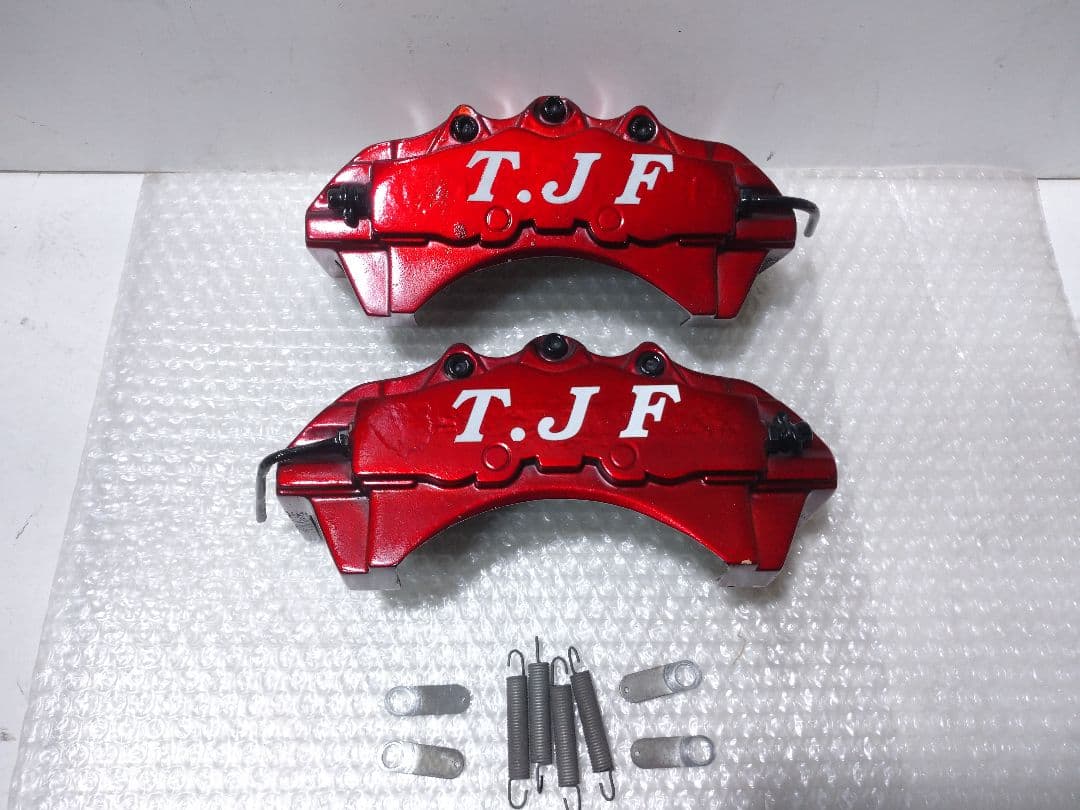 200系ハイエース!レガンス製キャリパーカバー 200系ハイエース!レガンス製キャリパーカバー