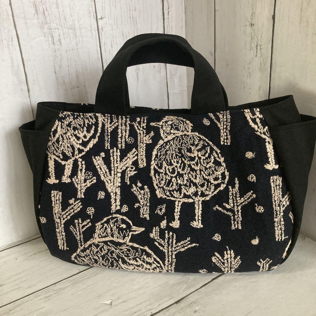 ハンドメイド ミナペルホネンhome circleグレーのプランプバッグmini ハンドメイド ミナペルホネン home circleのプランプバッグmini