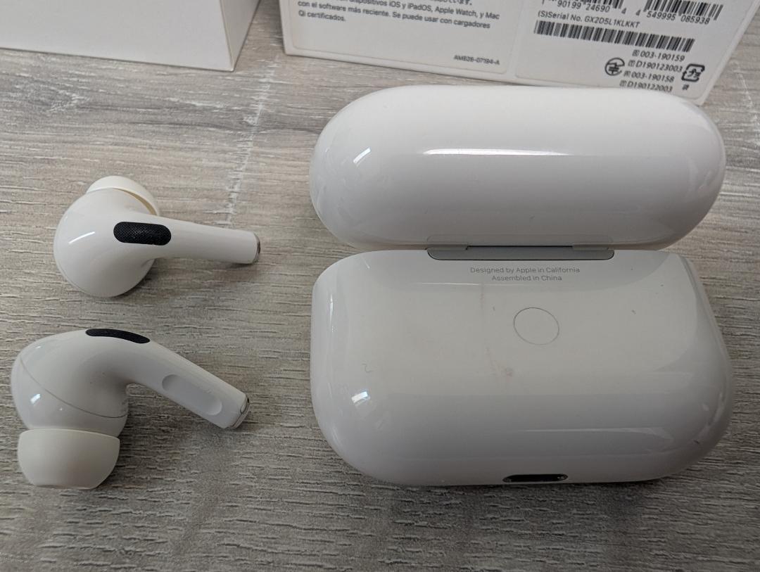 Apple AirPods pro 第一世代