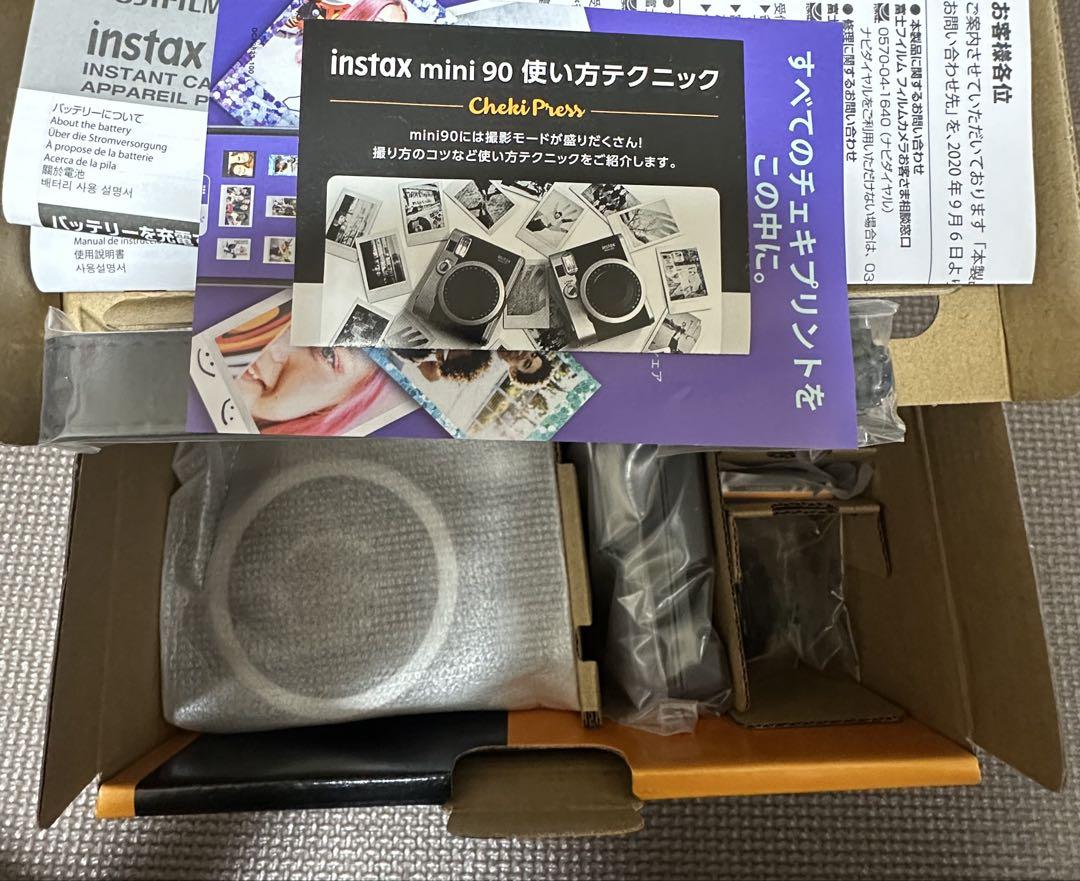 FUJIFILM instax mini 90 NEO CLASSIC