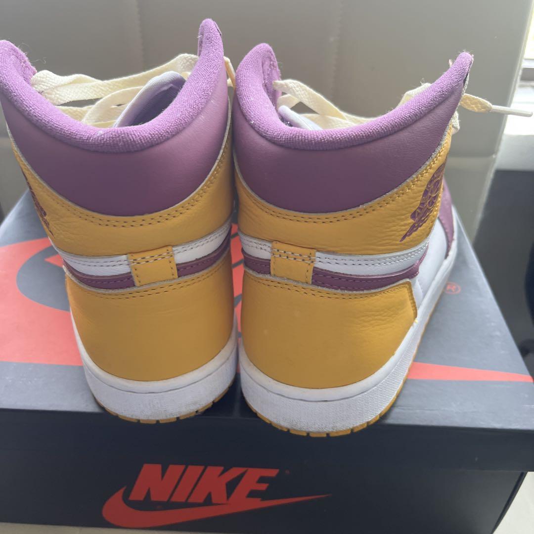 ✟ Nike