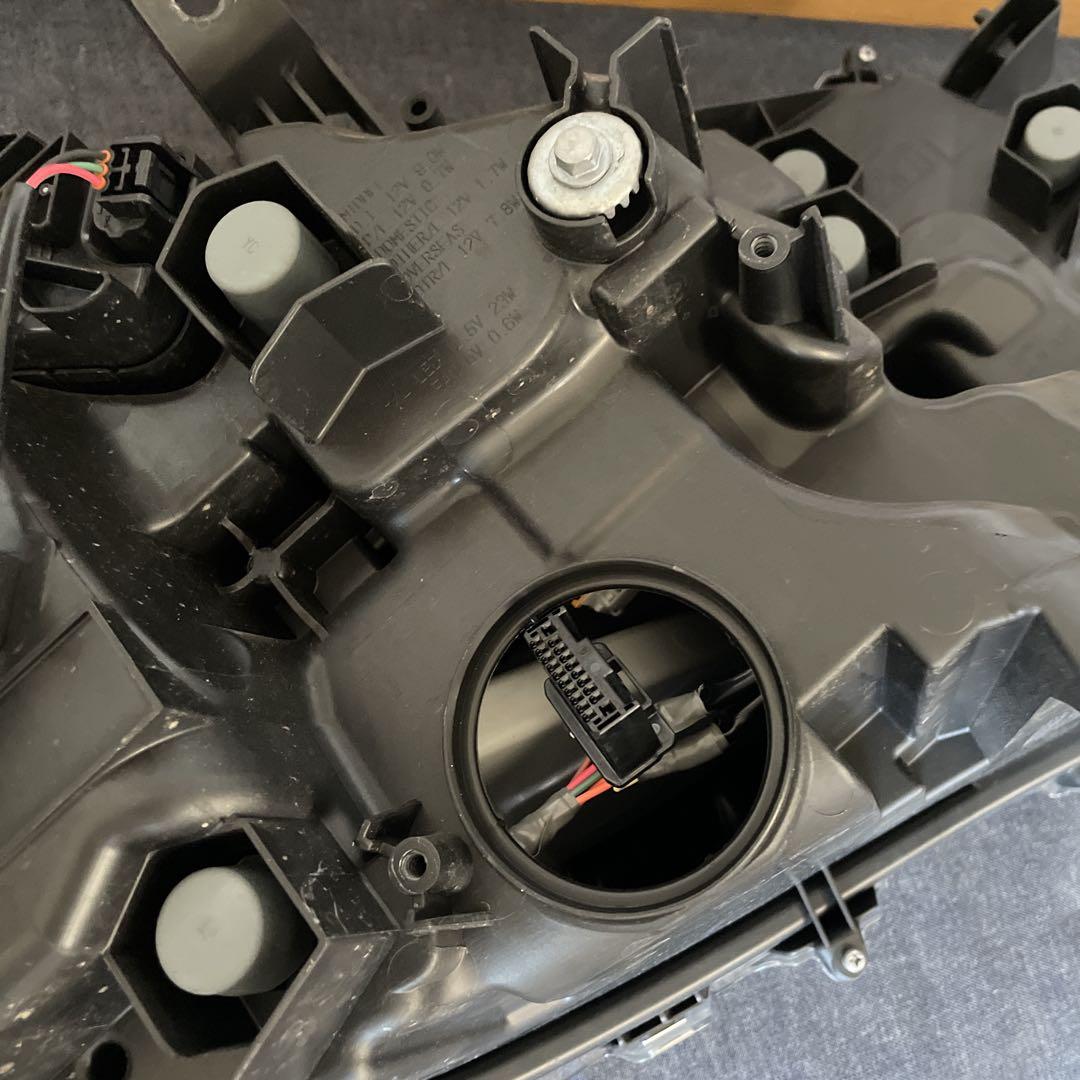 AGH30アルファード中古左ヘッドランプ81185-V2210