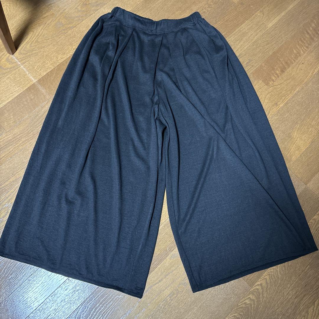 ヨーガンレールのパンツです。