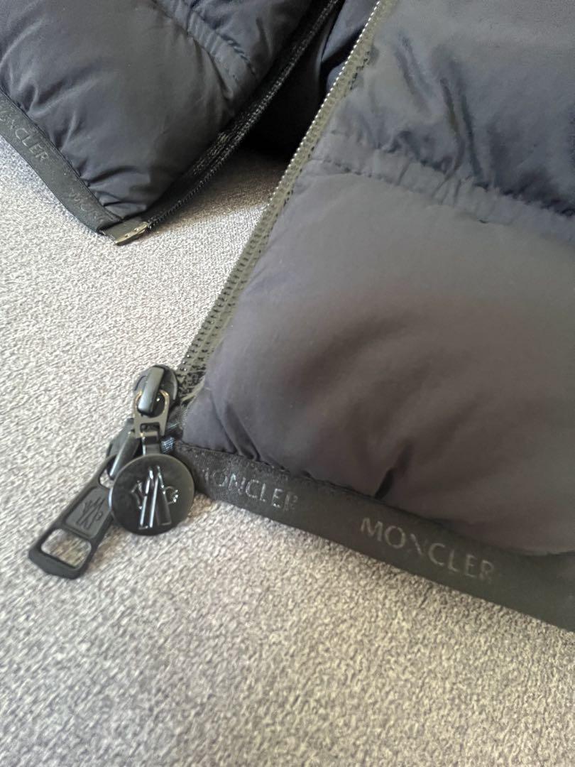 MONCLER CHAMPSAUR 黒 ダウンジャケット フード付き