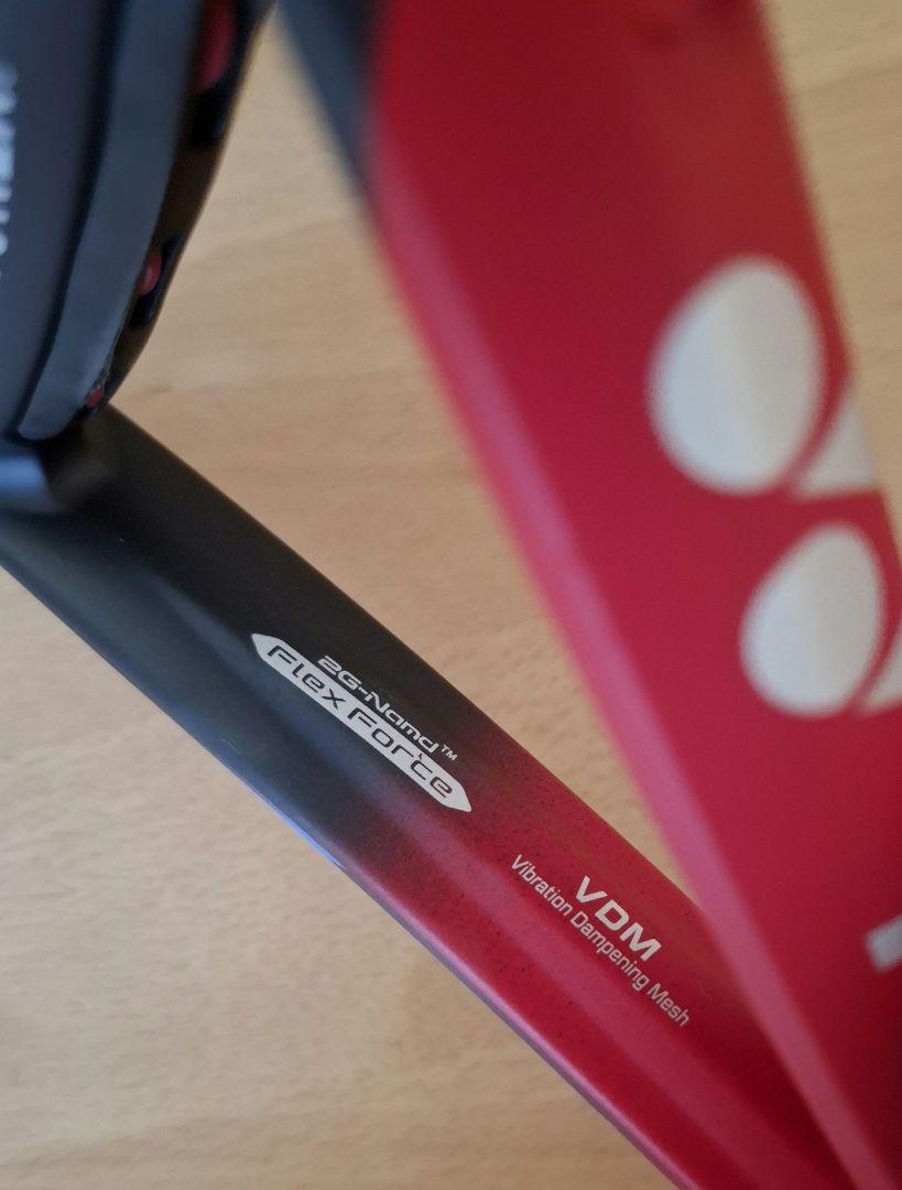 美品【YONEX】 VCORE 100L 07 VC G0 硬式ラケット スペック計測済】【2024年カラー】VCORE 100L Vコア 100L