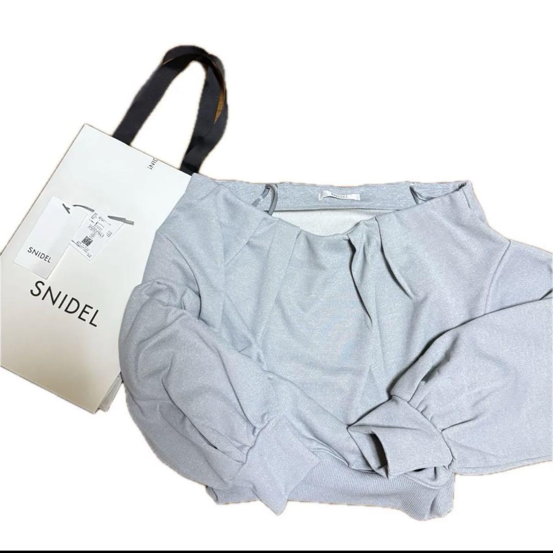 SNIDEL オフショルタックスウェット スナイデル