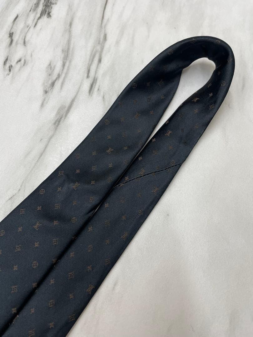 【極上美品】LOUIS VUITTON ルイヴィトン ネクタイ モノグラム柄 【極上美品】LOUIS VUITTON ルイヴィトン ネクタイ モノグラム柄