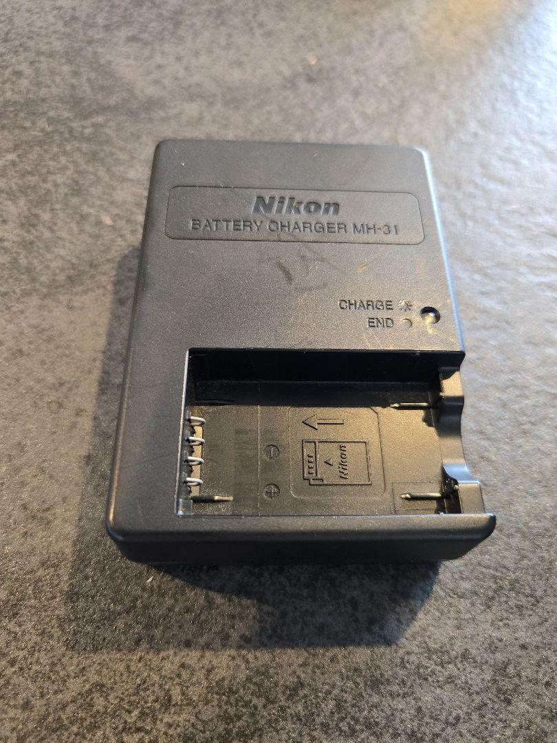 Nikon 1j5 ミラーレス一眼 10-30mm レンズ付き シルバー