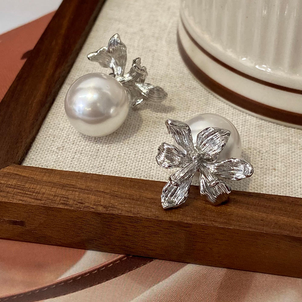 【オンライン限定商品】  立体フラワー×パールピアス シルバー メルカリ - s9508 2WAY風 上品 アクセサリー