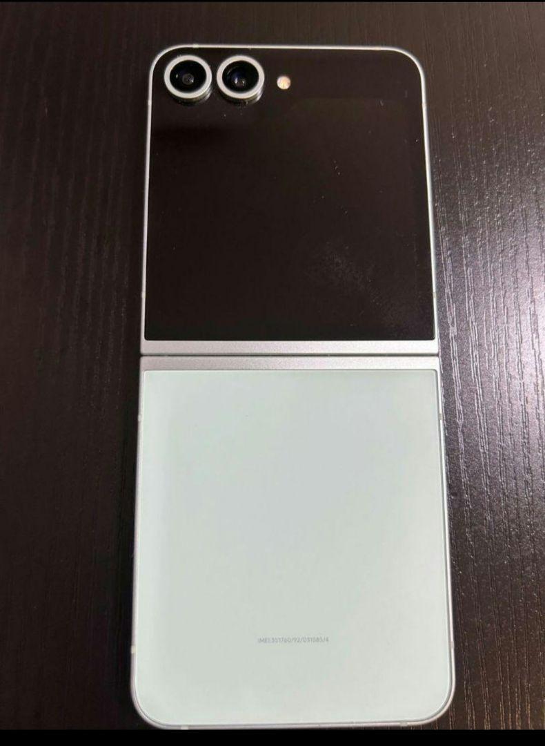 ほぼ新品 Galaxy Z Flip6 256GB 美品