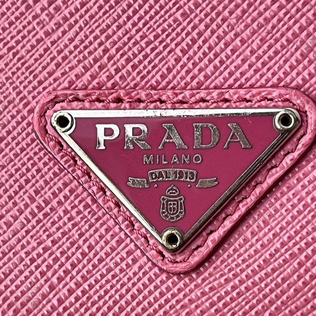 良品✨PRADA サフィアーノ　三角ロゴ　新しめロゴ　2点セット　ピンク