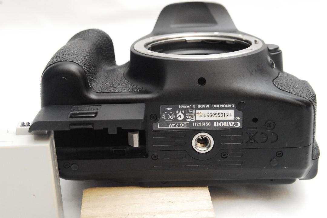 Canon EOS kiss X5/EFS-18-55mm ISⅡ (良品）