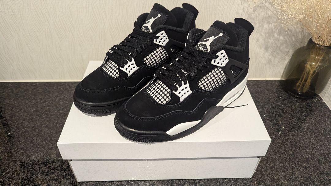 新品 Nike Air Jordan 4 Retro ホワイトサンダー