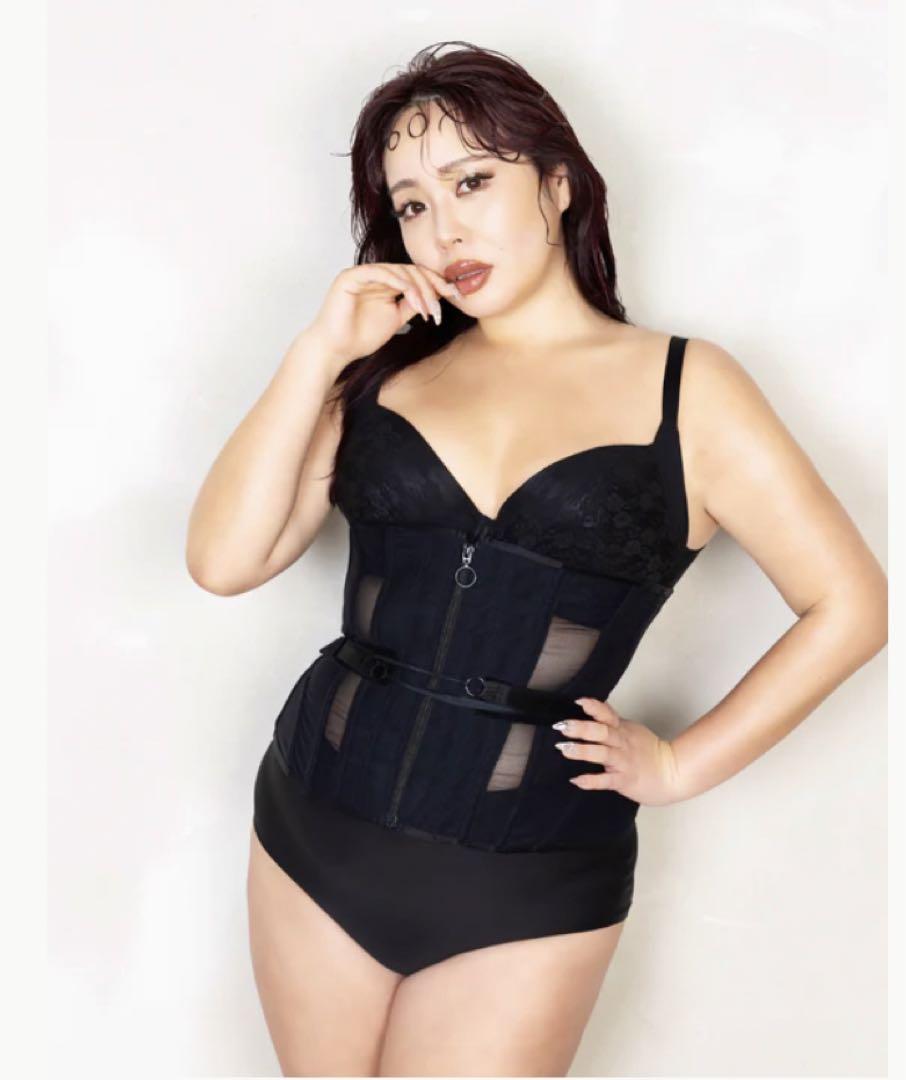 元鈴木さん　コルセット　新品　Venus ヴィーナス　送料込み　黒　Sサイズ