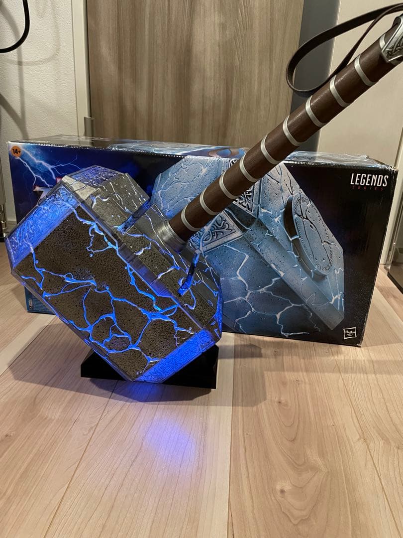 １／１スケール・マイティ・ソー ムジョルニア［映画『ソー：ラブ＆サンダー』 1/6 ムービー・マスターピース ソー:ラブ & サンダー スケール