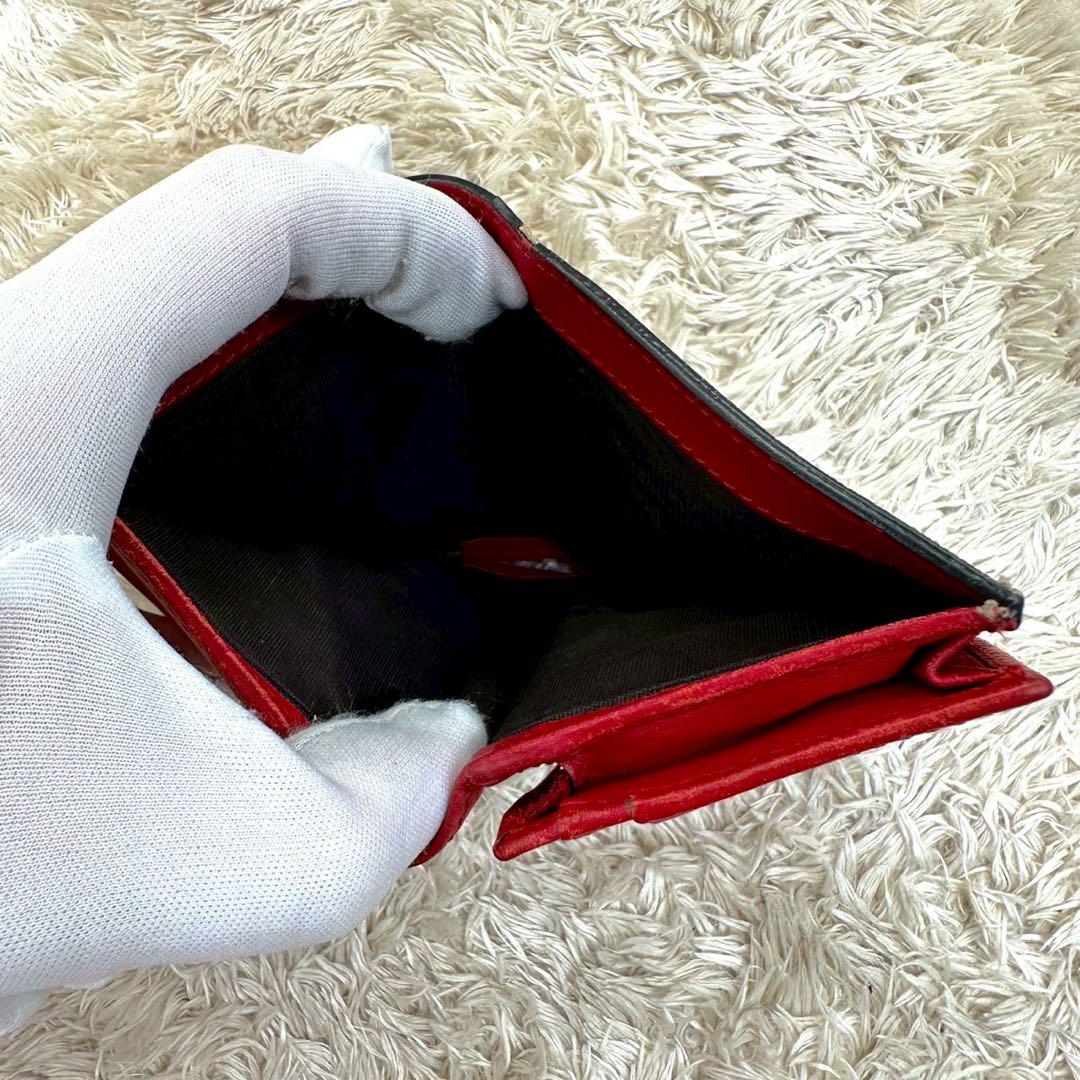 【美品】グッチ 二つ折り財布 ベージュ スネーク スプリーム ハート レディース