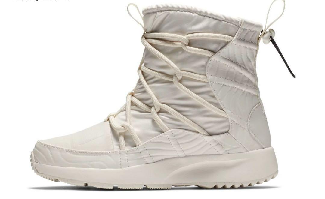 【新品未使用】NIKE タンジュン ハイライズ ウィメンズ シューズ 画像2