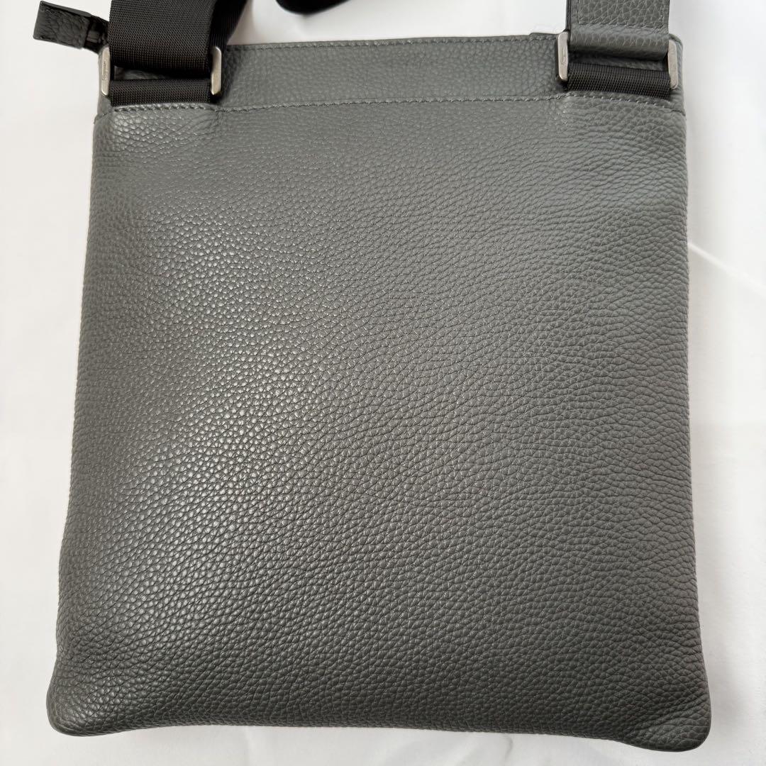 ✨未使用級✨Ferragamo フェラガモ ショルダーバッグ レザークロスボディ