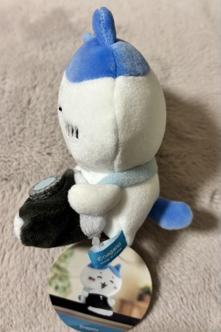 ハチワレ デスクトップから見守るひっかけぬいぐるみ カメラ