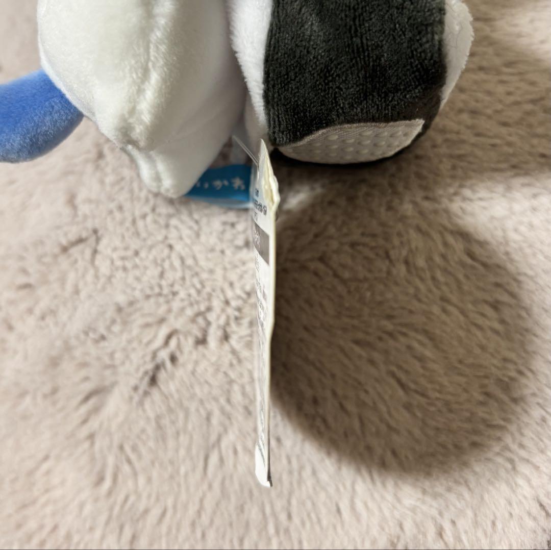 ハチワレ デスクトップから見守るひっかけぬいぐるみ カメラ