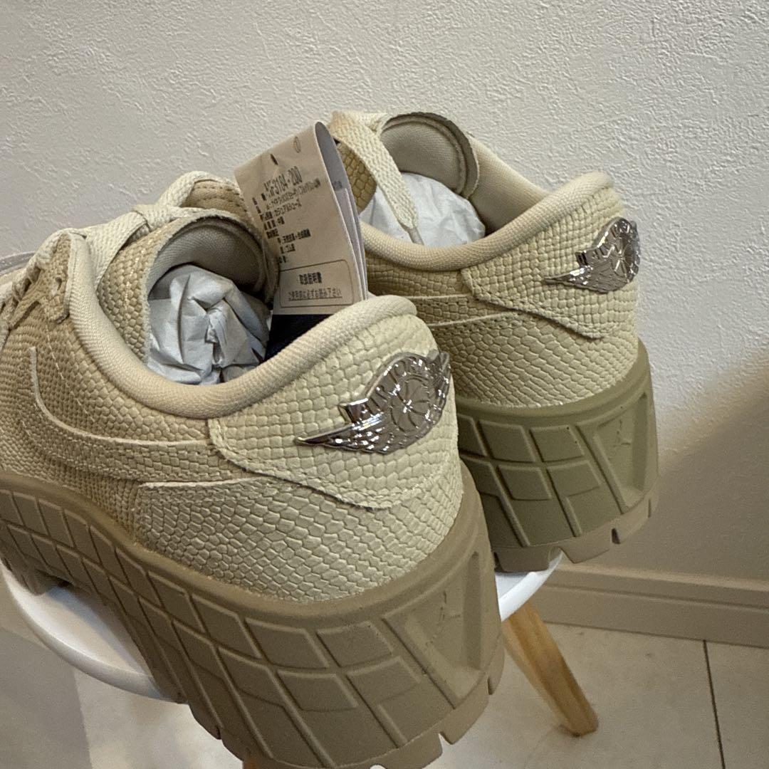 WomenJordan 1