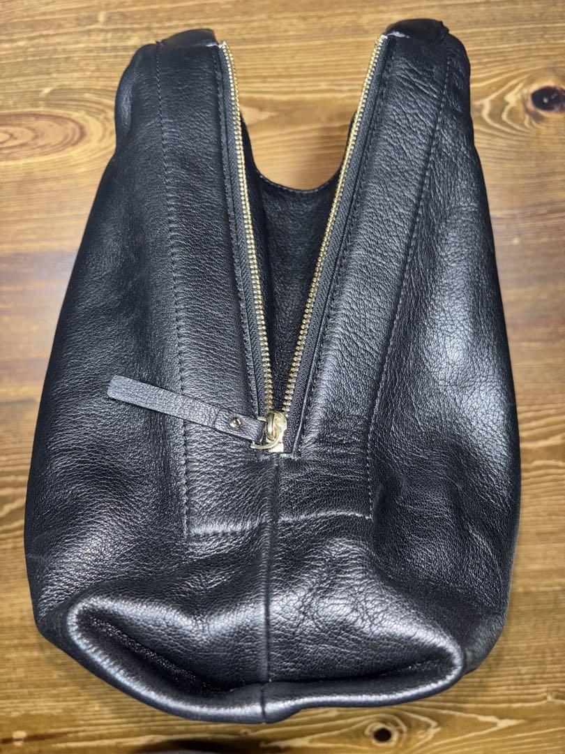 kate spade 黒のレザーバッグ ドット柄内装 kate spade 黒のレザーバッグ ドット柄内装