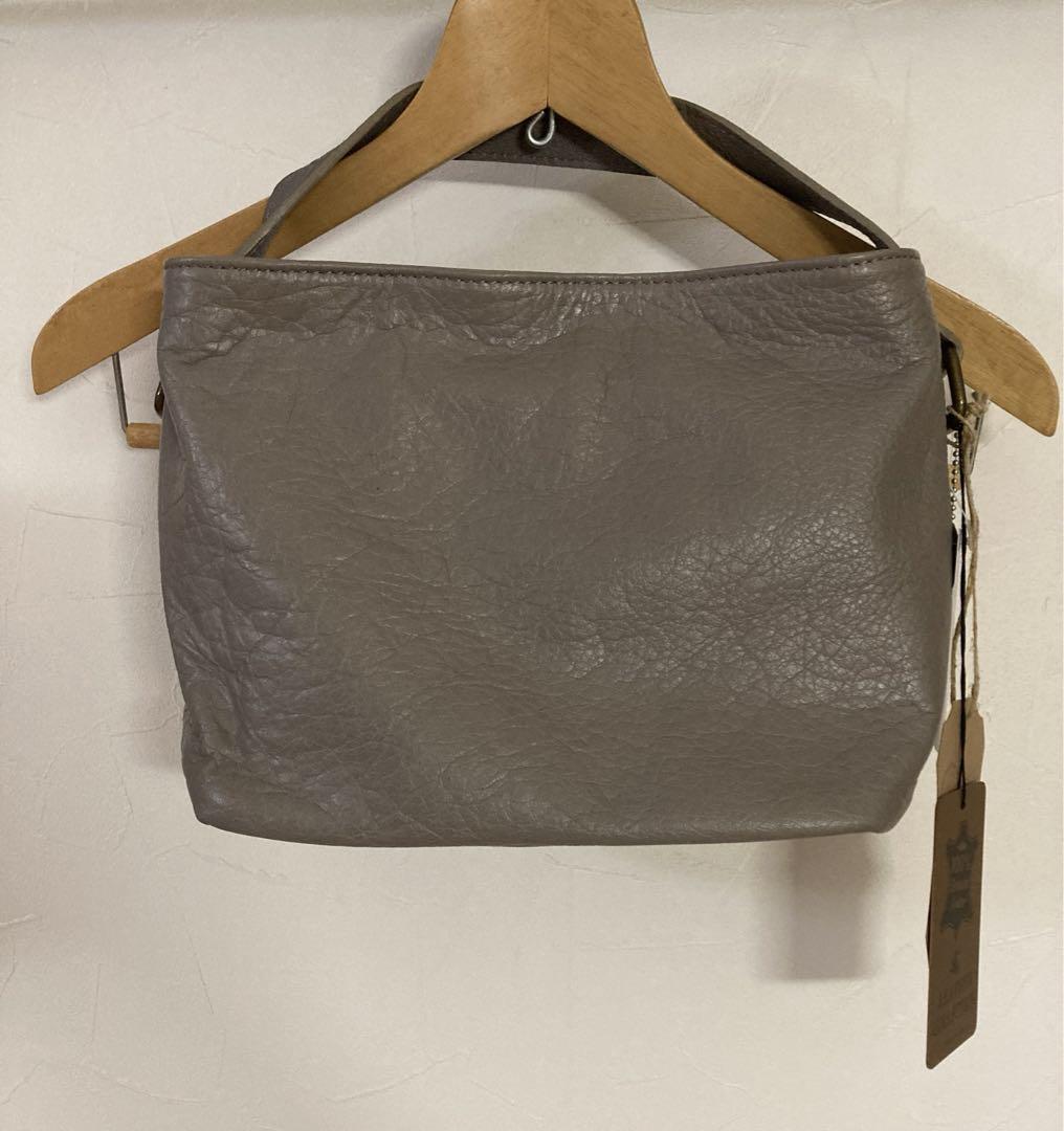 品揃え豊富で Borsa ボルサカリーナ Carina 本革 レザー イタリアレザー バッグ バッグ