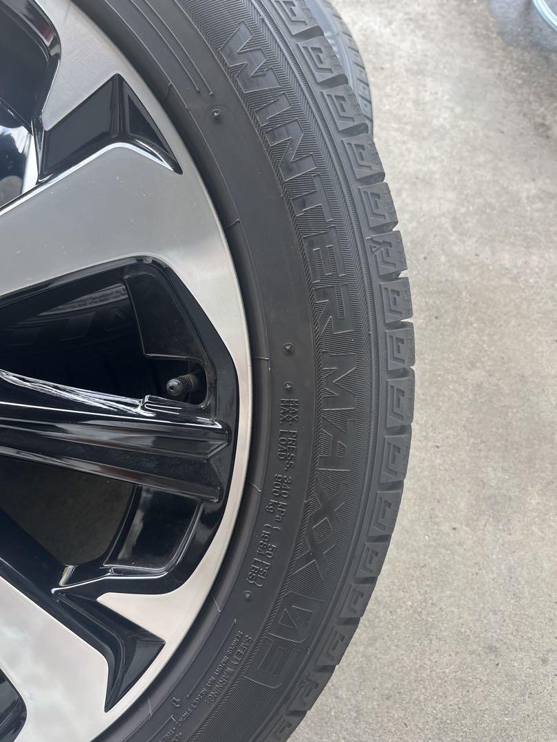 235/50R20 スタッドレス