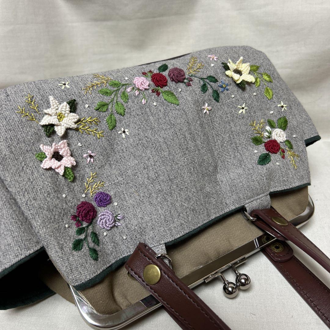 ハンドメイド　ガマ口手刺繍バッグ