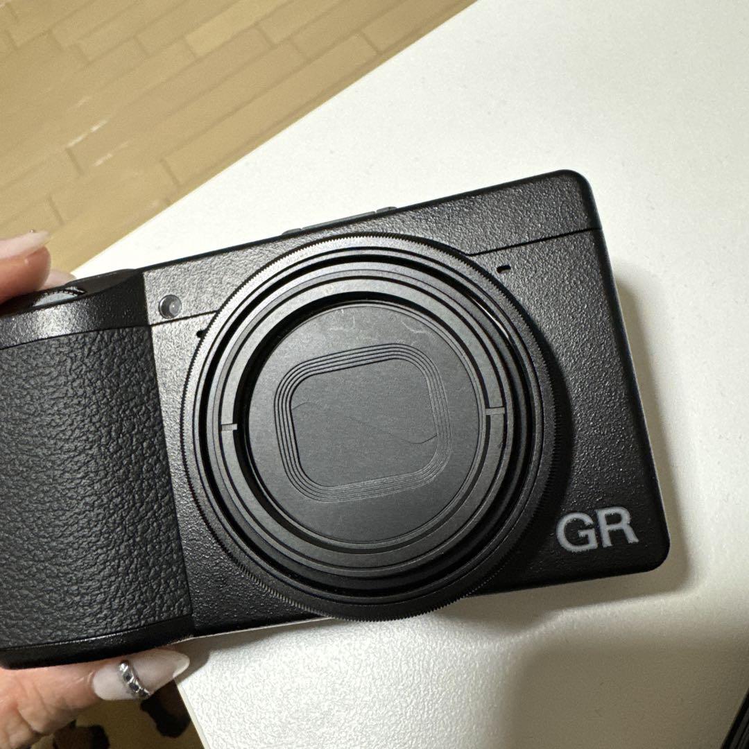 RICOH GR III デジタルカメラ 本体と付属品