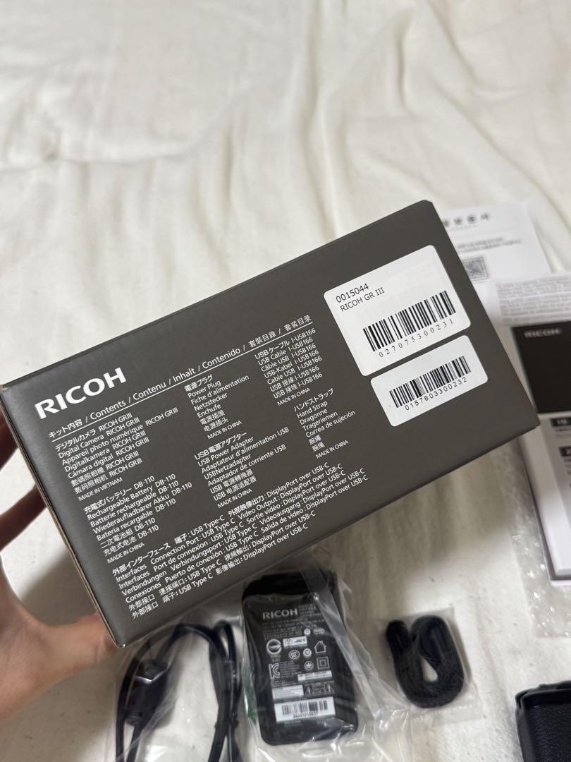 RICOH GR III デジタルカメラ 本体と付属品