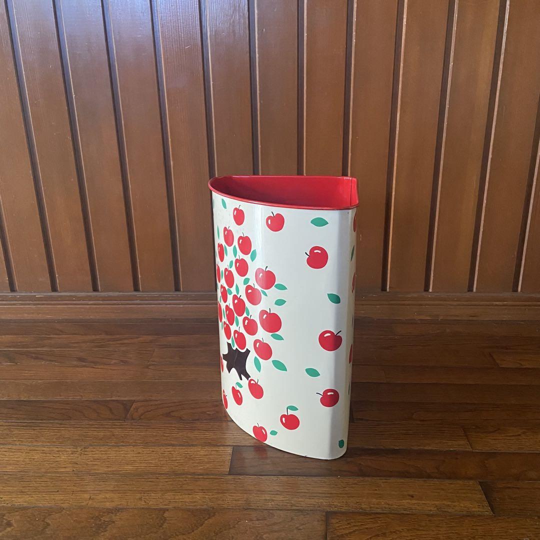 昭和レトロ　ゴミ箱　スチール　りんご柄　レトロポップ　コーナー用