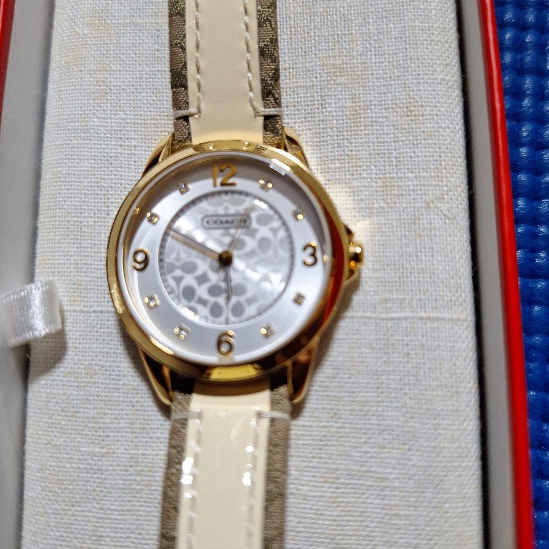 COACH 14501618 ニュークラシックシグネチャー エナメルレザー