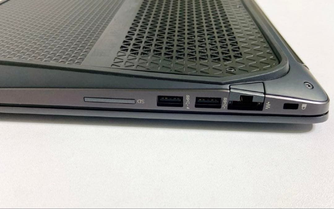 HP ZBook Studio G3 Core-i7 32GB/512GB HP ZBook Studio G3 Core-i7 32GB/512GB