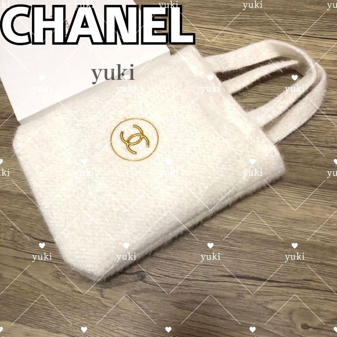 プレゼントにもおすすめ♪【CHANEL】ロゴミニハンドバッグ シャネル新品箱付きミニハンドバッグ ノベルティ ロゴがカワイイ