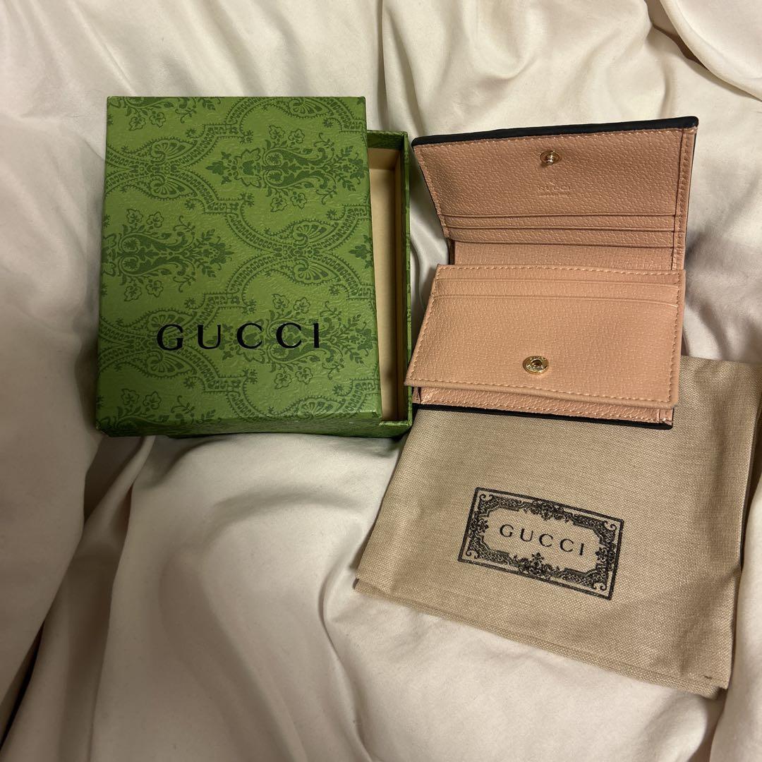 メルカリ GUCCI 財布