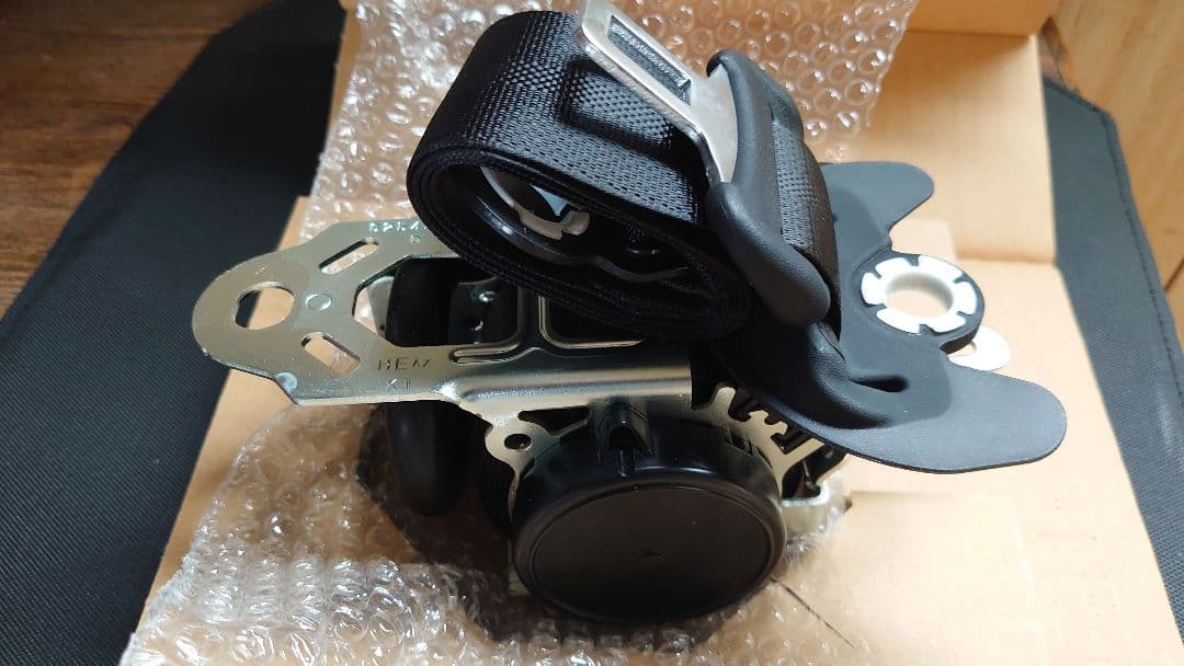 トヨタ C-HR シートベルト本体 73210-10860-C0 BRIGHTFACE_UK