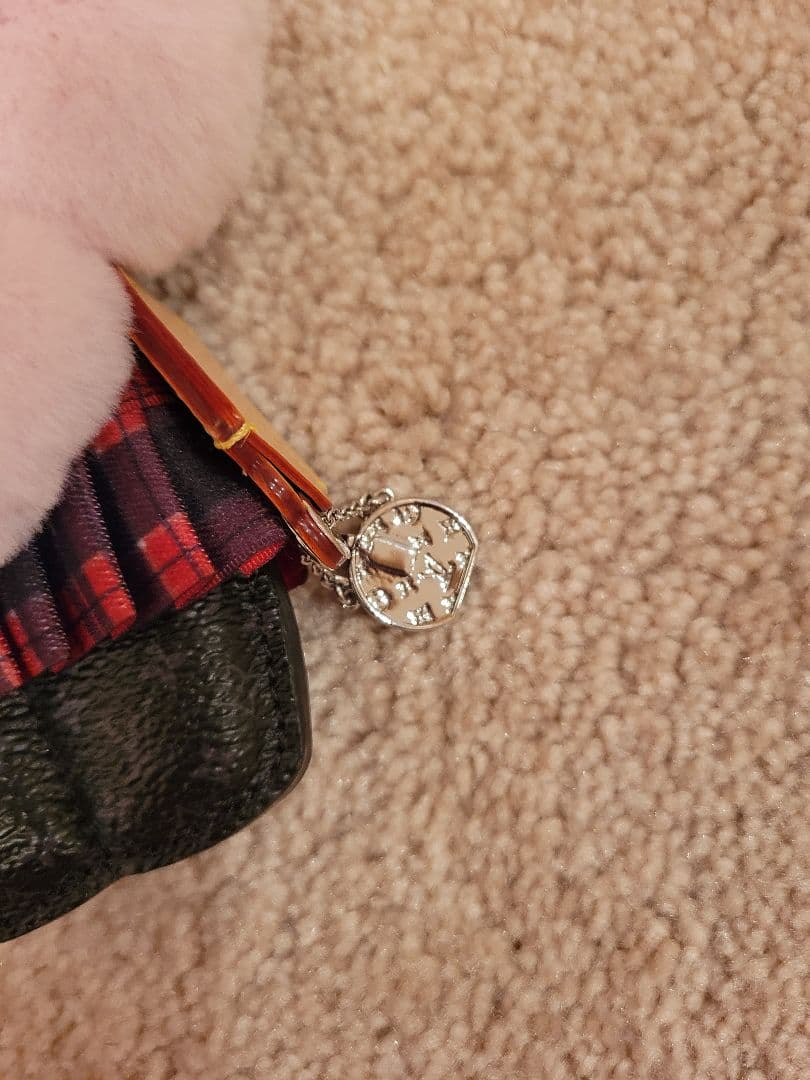 LOUIS VUITTON チャーム ピンク/ブラック